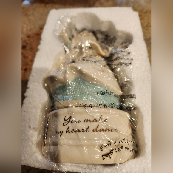 🩷GIFT IDEA...MUSIC BOX🩷LENOX🩷Angel Music Box.        NIB - Picture 3 of 7